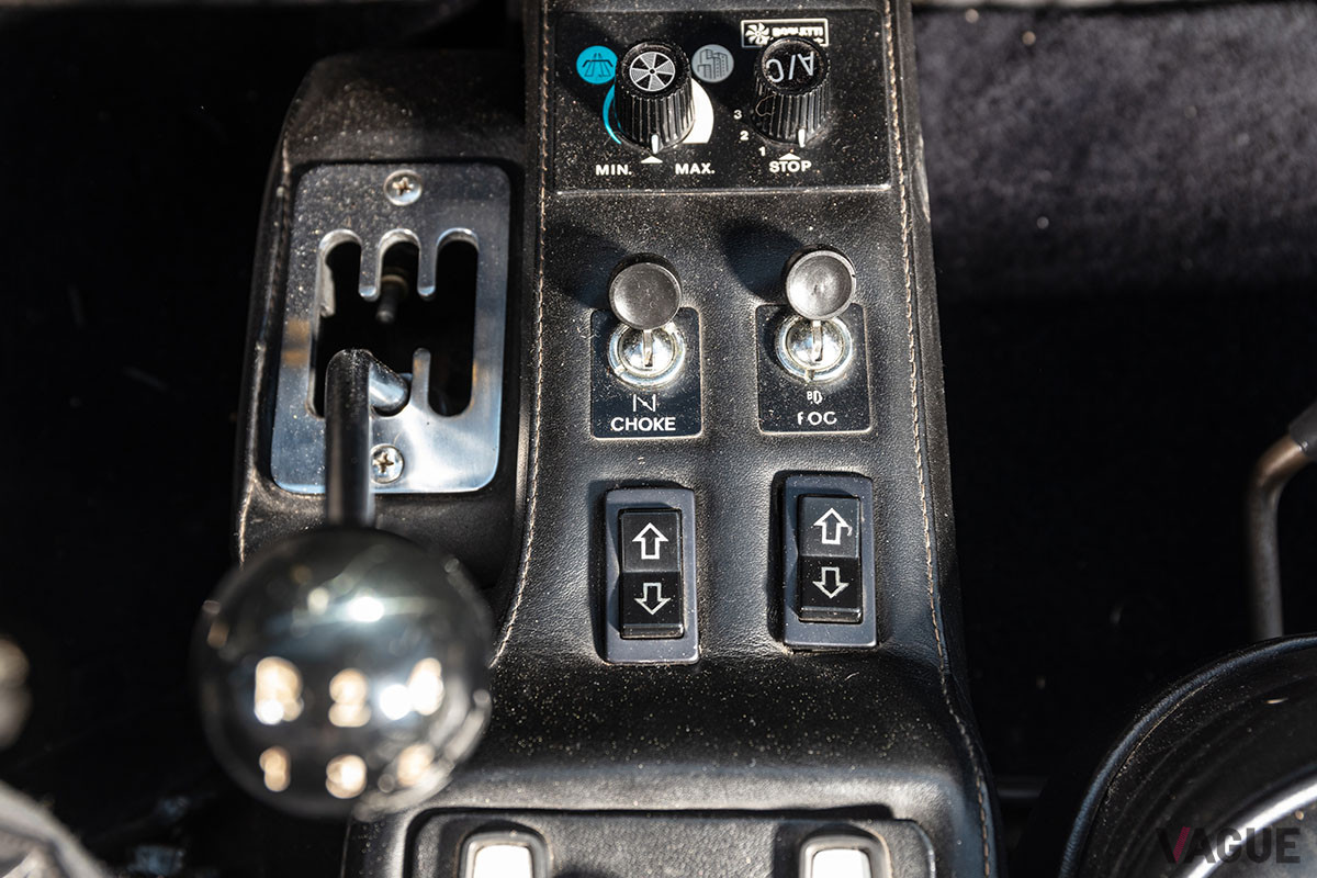 25万2500ユーロ（邦貨換算約3300万円）で落札されたフェラーリ「512BB」（C）2021 Courtesy of RM Sotheby's