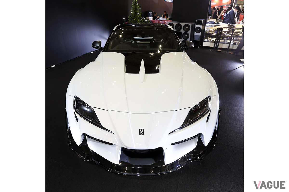 大胆に開いたダクトはあのコンバットモデルを彷彿とさせるデザイン（C）青木邦敏