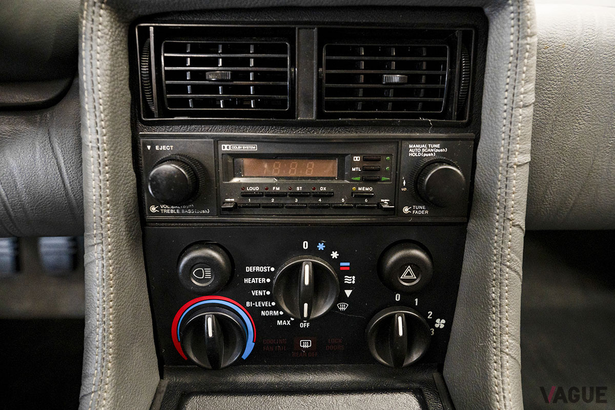 12万3200ドル（邦貨換算約1420万円）で落札されたデロリアン「DMC-12」（C）2021 Courtesy of RM Sotheby's