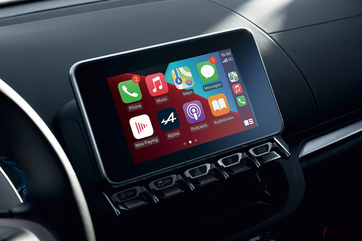「A110」は、新たなマルチメディアシステムの採用によりAppleCarPlay、AndroidAutoに対応
