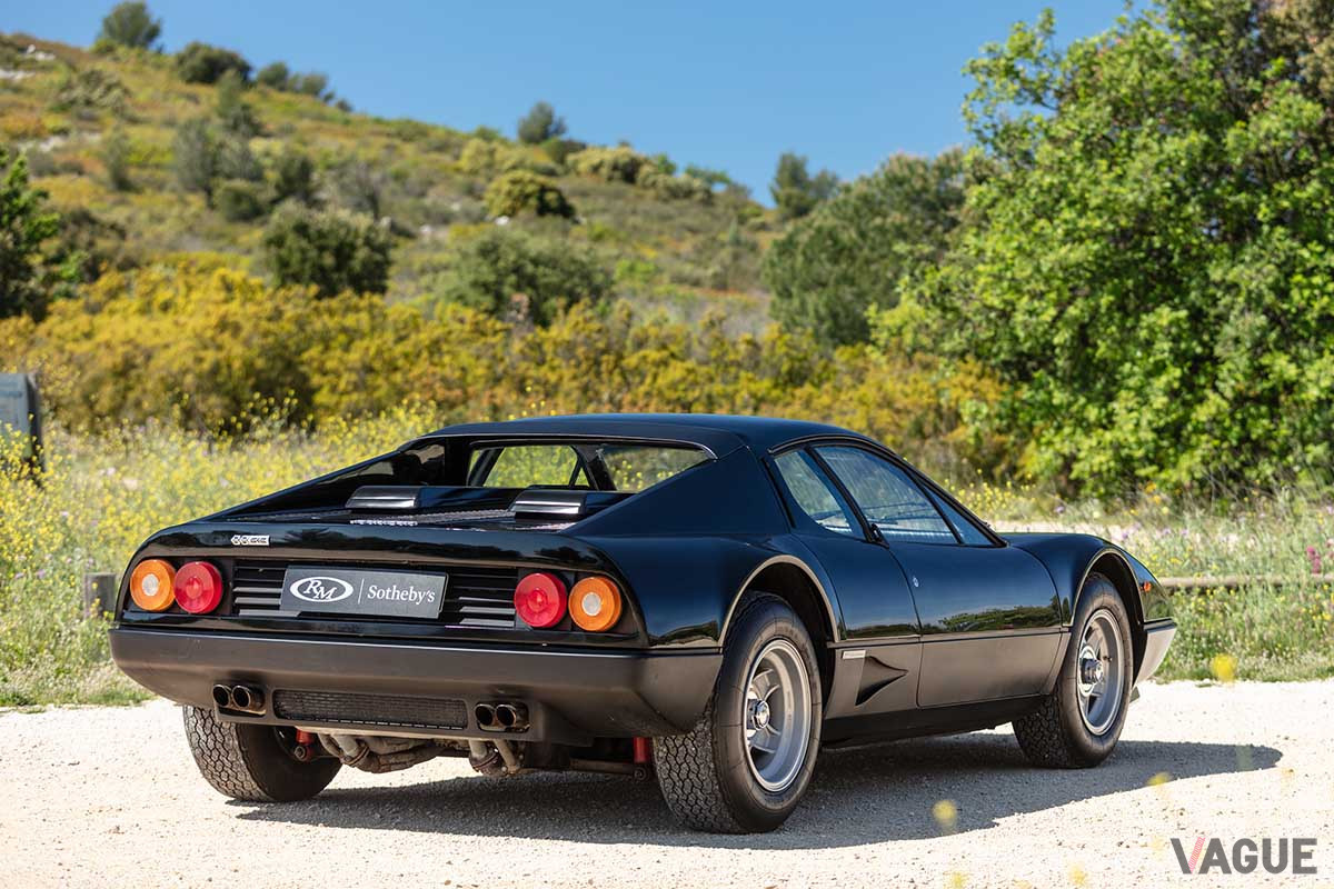 25万2500ユーロ（邦貨換算約3300万円）で落札されたフェラーリ「512BB」（C）2021 Courtesy of RM Sotheby's