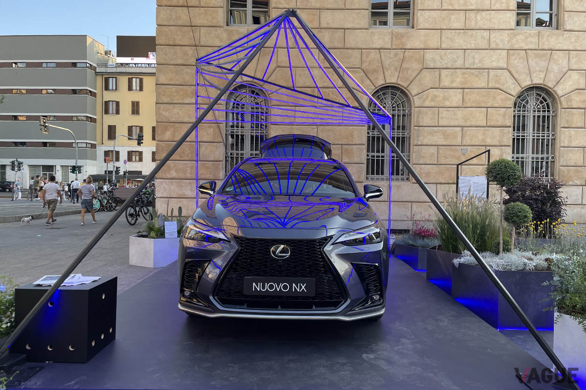 レクサスの新型コンパクトSUV「NX」も展示されていた