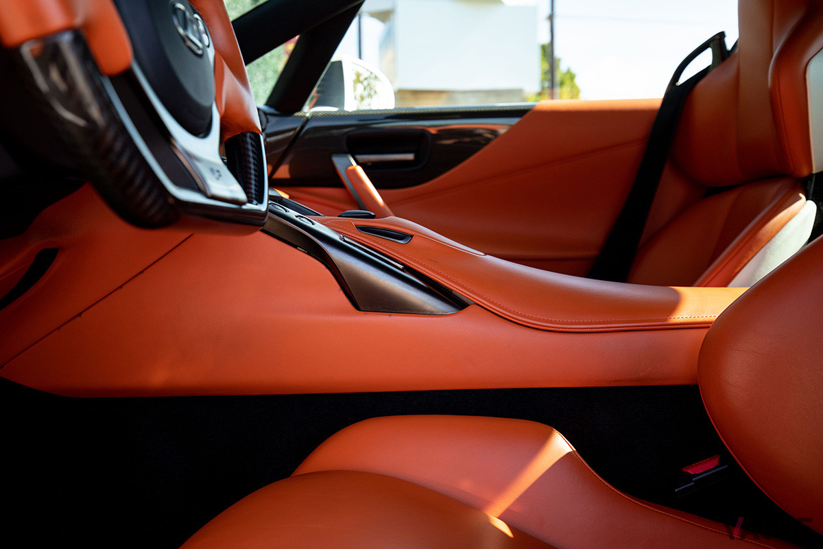80万8000ドル（邦貨換算約9300万円）で落札されたレクサス「LFA」（C）2021 Courtesy of RM Sotheby's