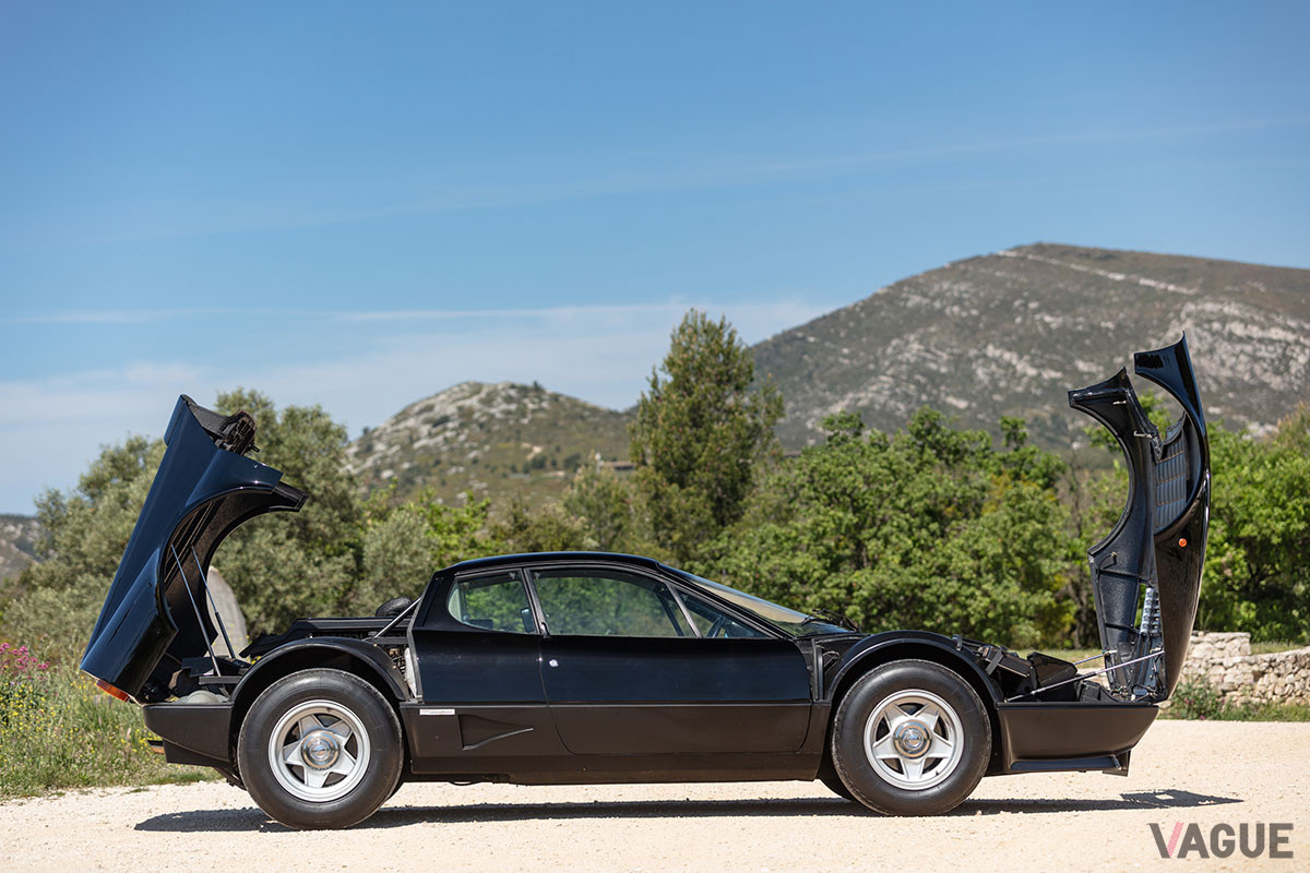 25万2500ユーロ（邦貨換算約3300万円）で落札されたフェラーリ「512BB」（C）2021 Courtesy of RM Sotheby's