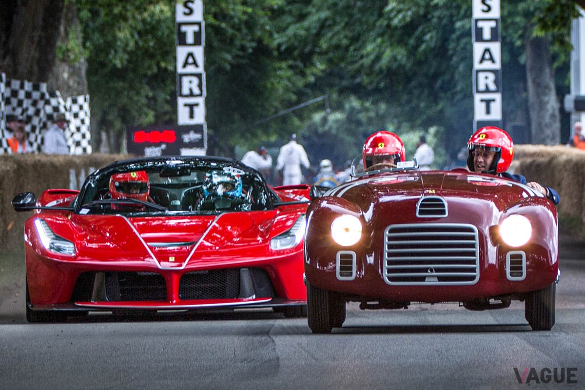 フェラーリのファーストモデルとなる「125S」と「ラ フェラーリ」