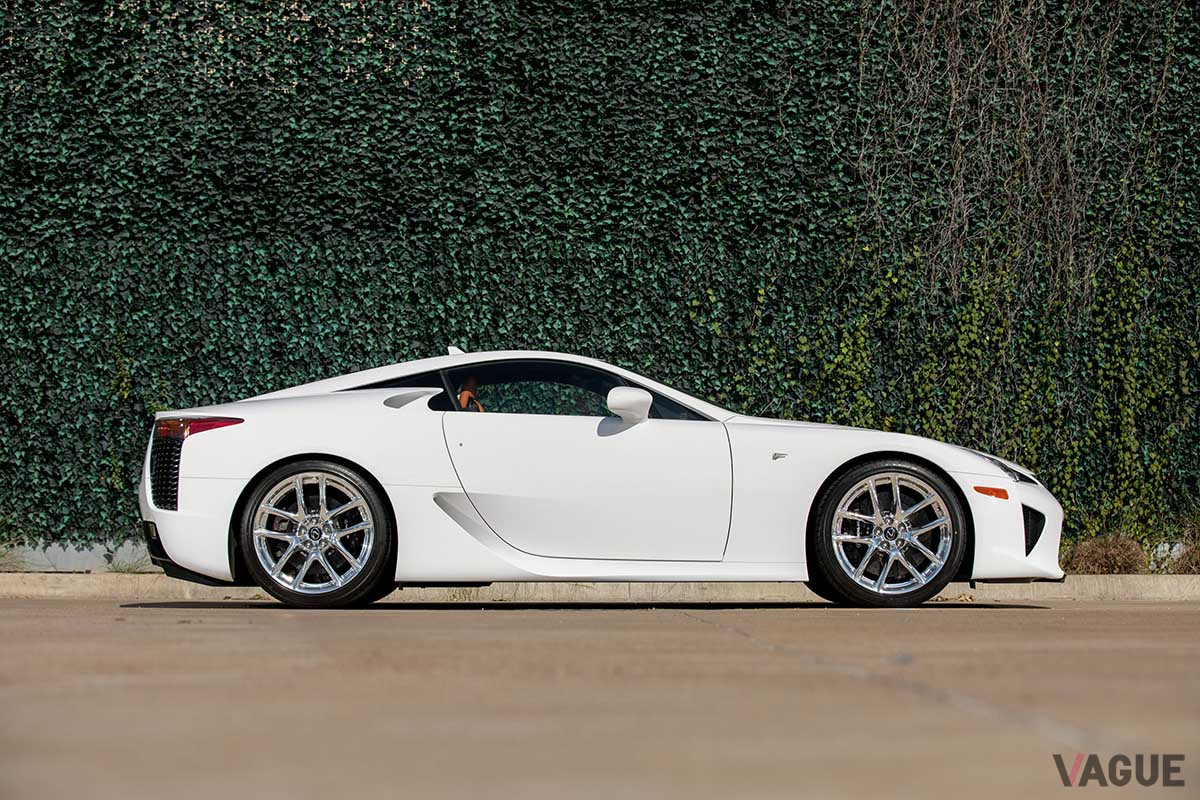 80万8000ドル（邦貨換算約9300万円）で落札されたレクサス「LFA」（C）2021 Courtesy of RM Sotheby's