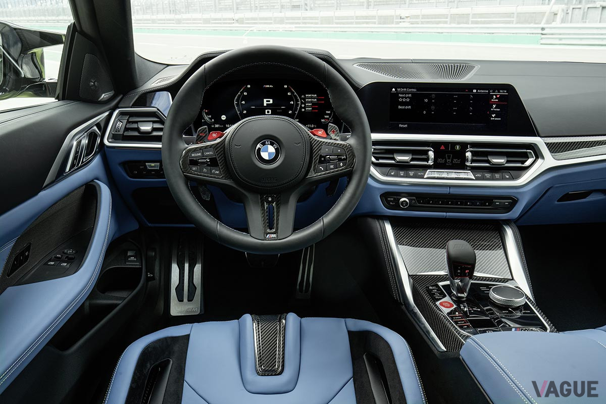 BMW「M4クーペ コンペティション トラックパッケージ」のコックピット