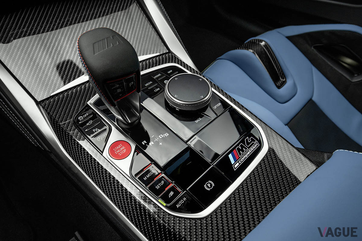 BMW「M4クーペ コンペティション トラックパッケージ」のシフトまわり