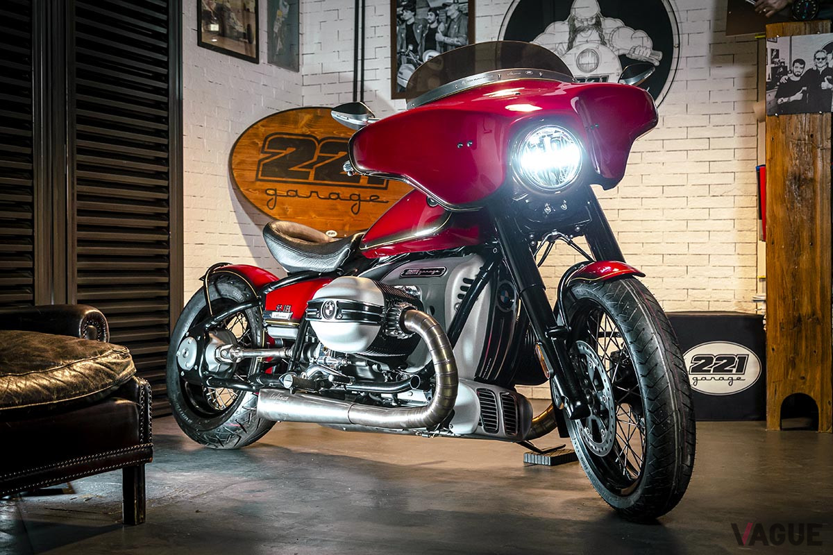 1970年代のクルーザーからインスピレーションを受けて作られた「R18 Aurora」