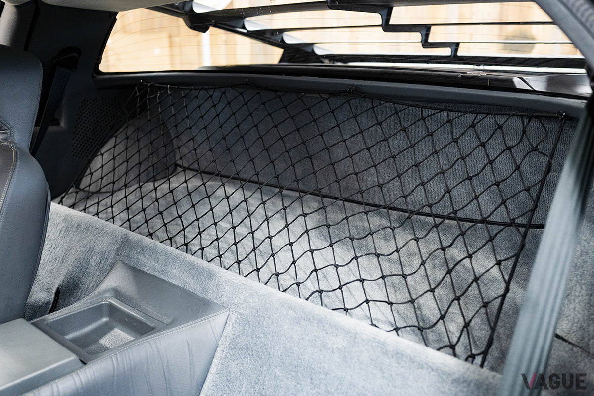 12万3200ドル（邦貨換算約1420万円）で落札されたデロリアン「DMC-12」（C）2021 Courtesy of RM Sotheby's