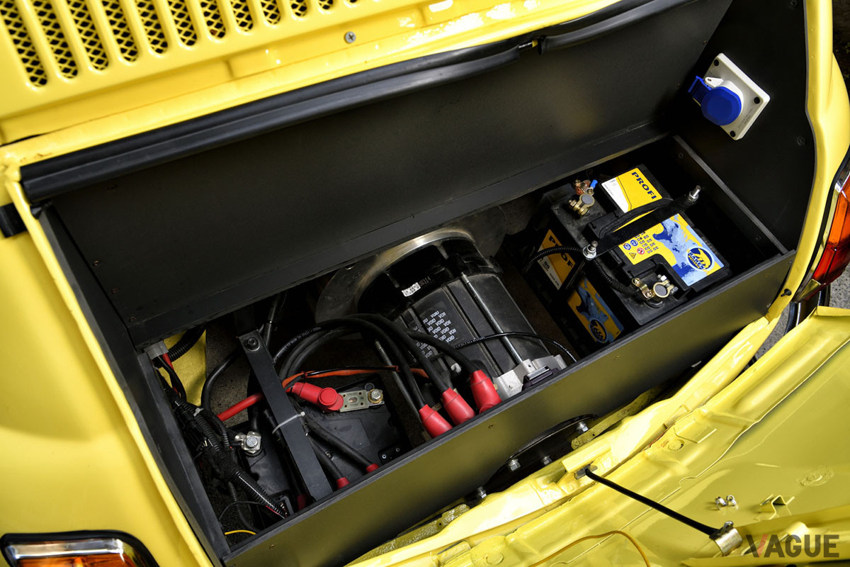 搭載されるモーターは、13.5hp（10kW）で、航続距離が約100kmである