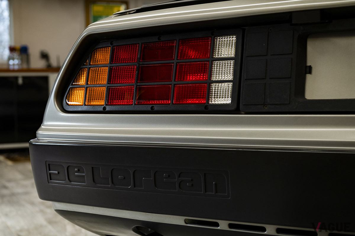 12万3200ドル（邦貨換算約1420万円）で落札されたデロリアン「DMC-12」（C）2021 Courtesy of RM Sotheby's