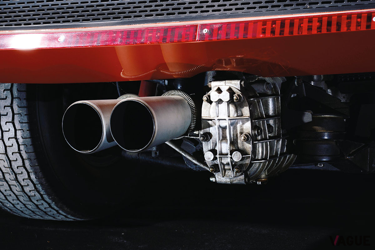 排気量1584ccのV型4気筒SOHCエンジンは、115psのパワーを発揮（C）2011 Courtesy of RM Auctions