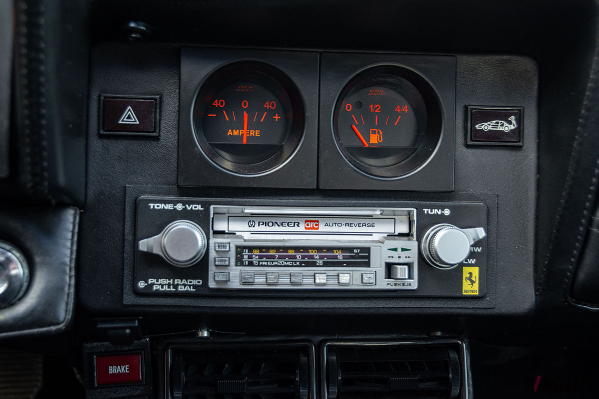 約2600万−3100万円の最低落札価格がついたフェラーリ「512BBi」（C）2020 RM Sothebys