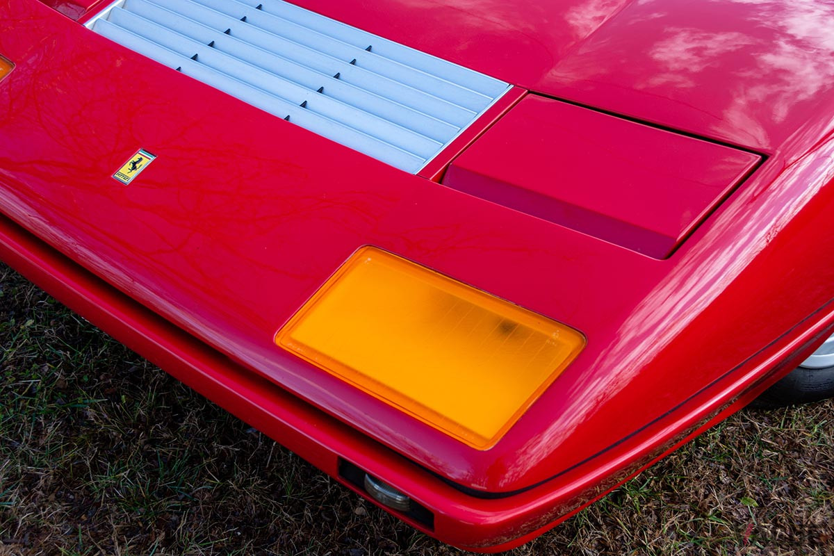 約2600万−3100万円の最低落札価格がついたフェラーリ「512BBi」（C）2020 RM Sothebys
