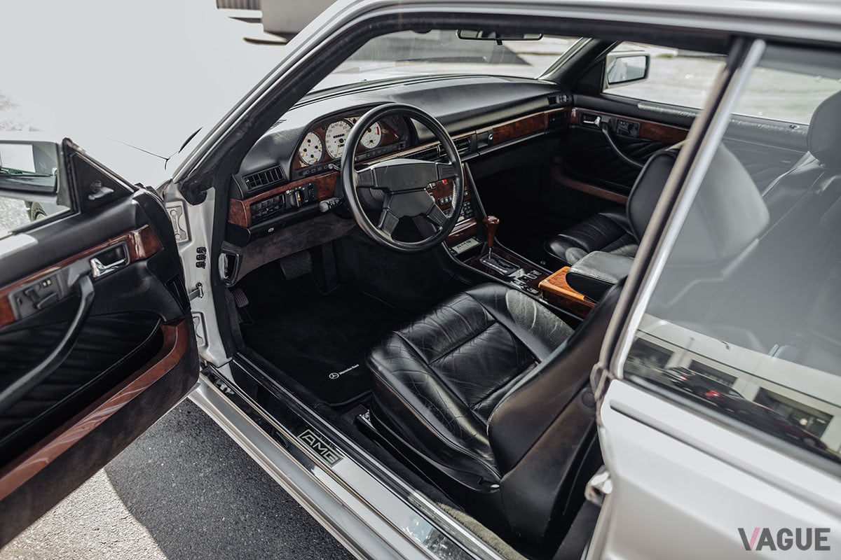 約2090万円で落札されたメルセデス・ベンツ「560 SEC AMG 6.0 ワイドボディ」（C）2020 RM Sothebys