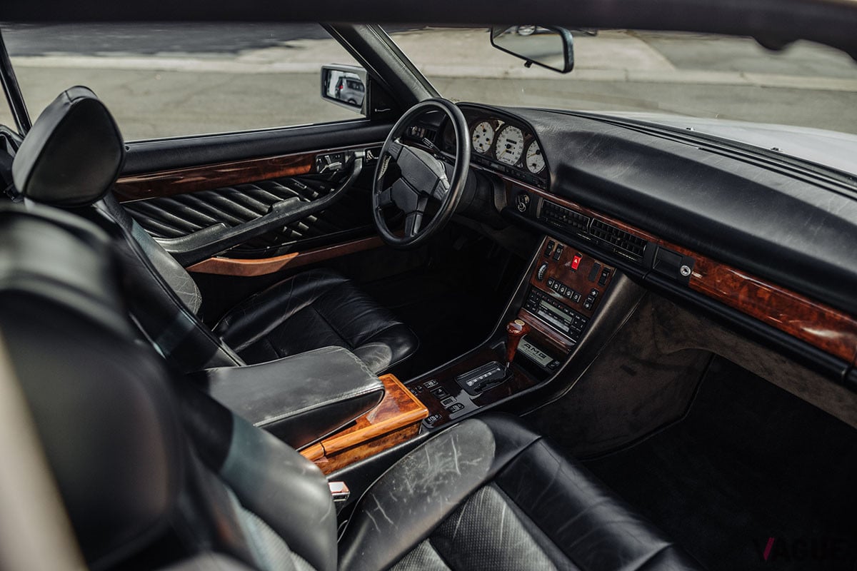 約2090万円で落札されたメルセデス・ベンツ「560 SEC AMG 6.0 ワイドボディ」（C）2020 RM Sothebys