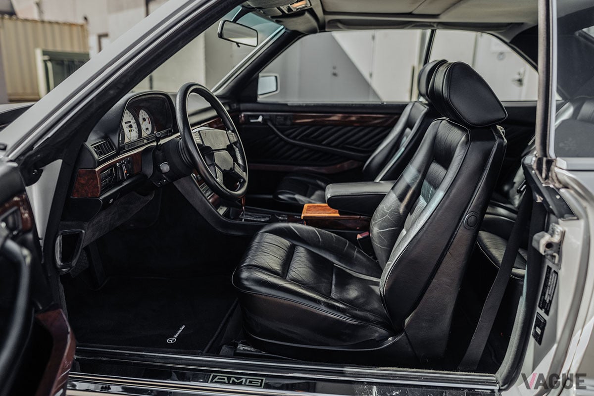 約2090万円で落札されたメルセデス・ベンツ「560 SEC AMG 6.0 ワイドボディ」（C）2020 RM Sothebys