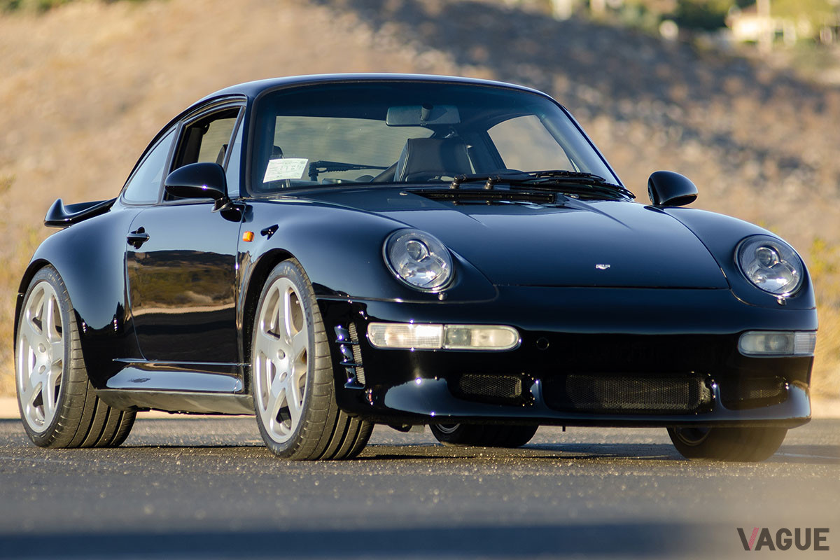 約7920万円で落札されたルーフ「ターボR」（C）2020 Courtesy of RM Sotheby's