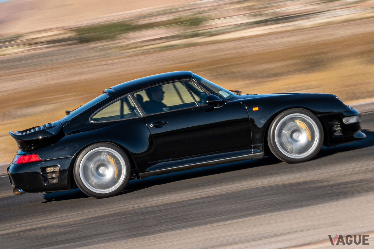 約7920万円で落札されたルーフ「ターボR」（C）2020 Courtesy of RM Sotheby's