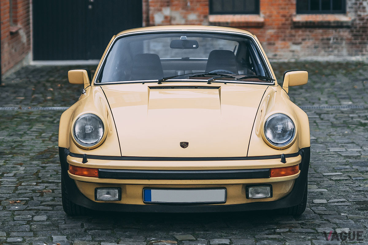 1977年式ポルシェ「911ターボ」（C）2020 Courtesy of RM Sotheby's