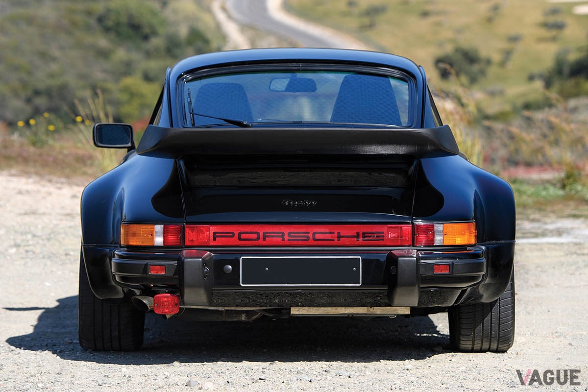 1985年式ポルシェ「911ターボ」（C）2020 Courtesy of RM Sotheby's