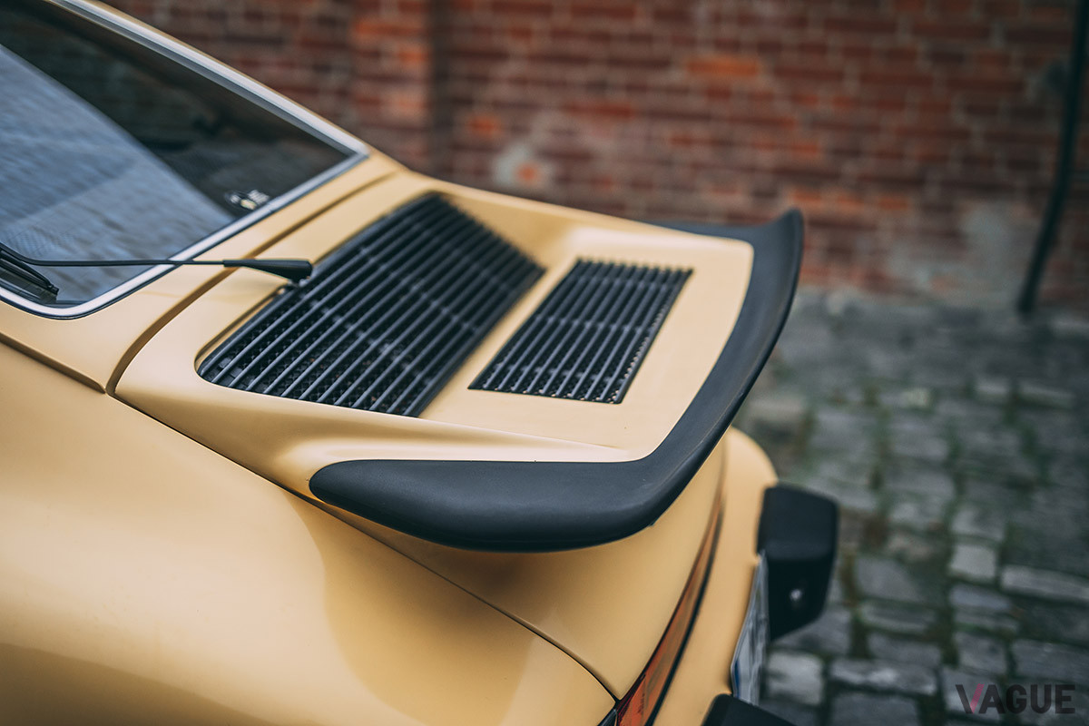 1977年式ポルシェ「911ターボ」（C）2020 Courtesy of RM Sotheby's