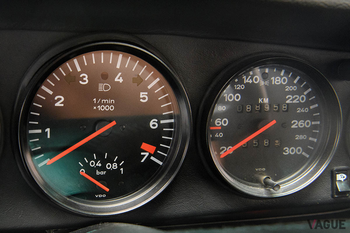 1985年式ポルシェ「911ターボ」（C）2020 Courtesy of RM Sotheby's