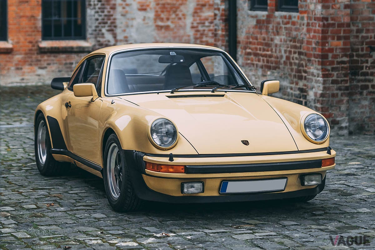 1977年式ポルシェ「911ターボ」（C）2020 Courtesy of RM Sotheby's