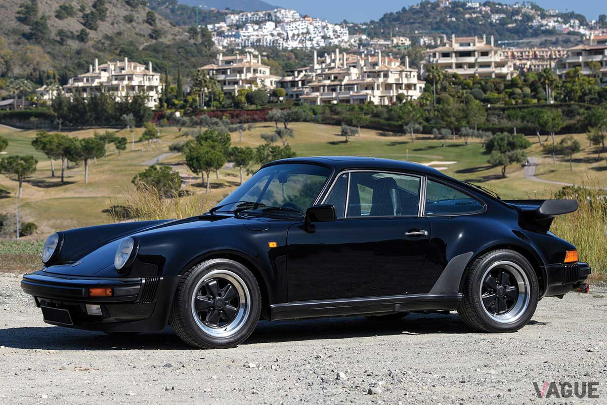 1985年式ポルシェ「911ターボ」（C）2020 Courtesy of RM Sotheby's