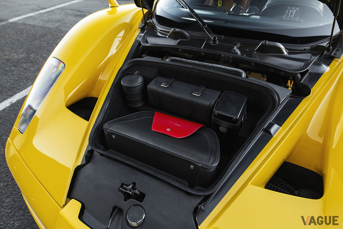 およそ2億3000万円−2億6000万円のエスティメートが付けられているフェラーリ「エンツォ」（C）2020 Courtesy of RM Sotheby's