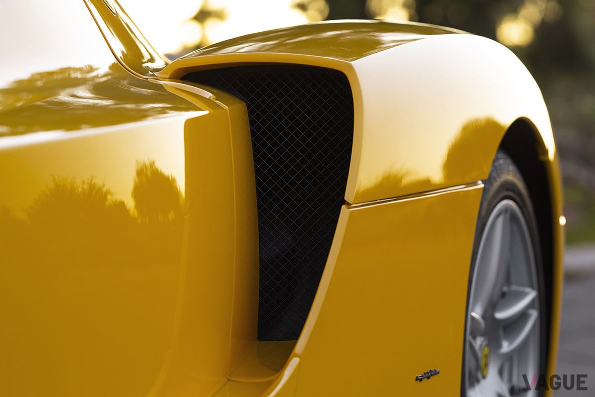 およそ2億3000万円−2億6000万円のエスティメートが付けられているフェラーリ「エンツォ」（C）2020 Courtesy of RM Sotheby's