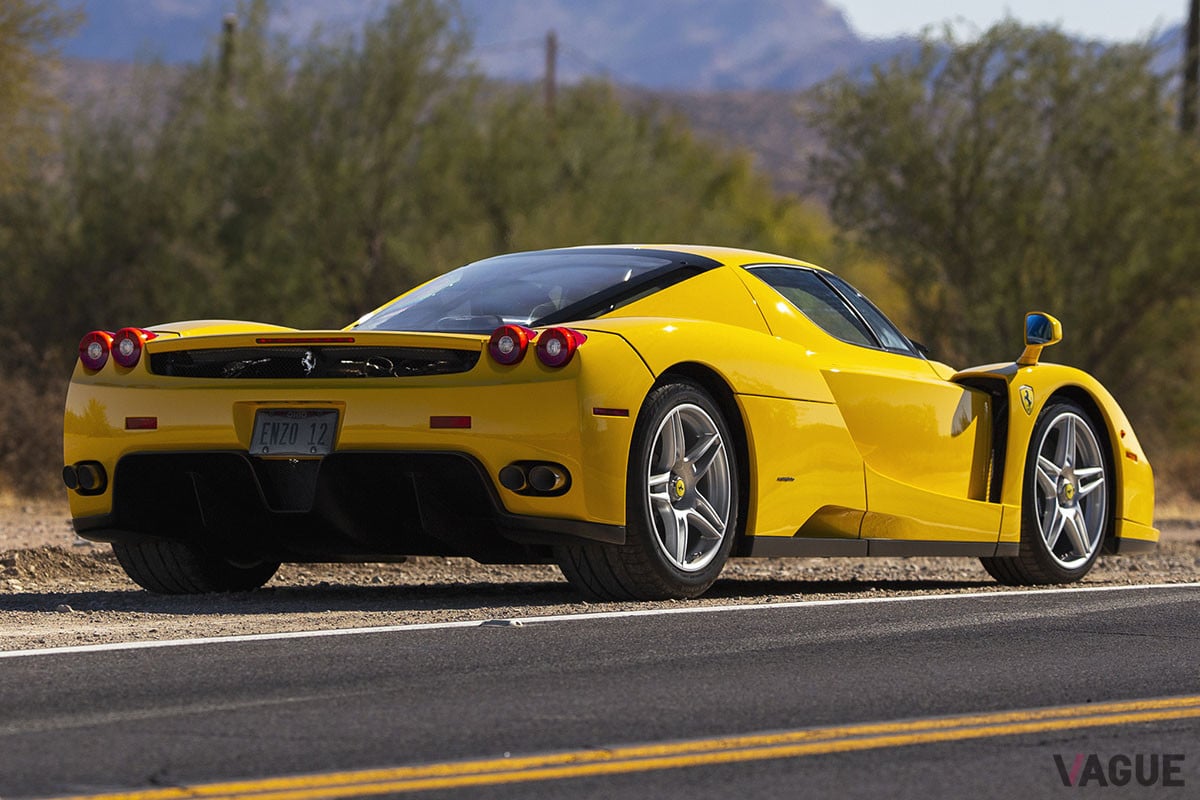 およそ2億3000万円−2億6000万円のエスティメートが付けられているフェラーリ「エンツォ」（C）2020 Courtesy of RM Sotheby's