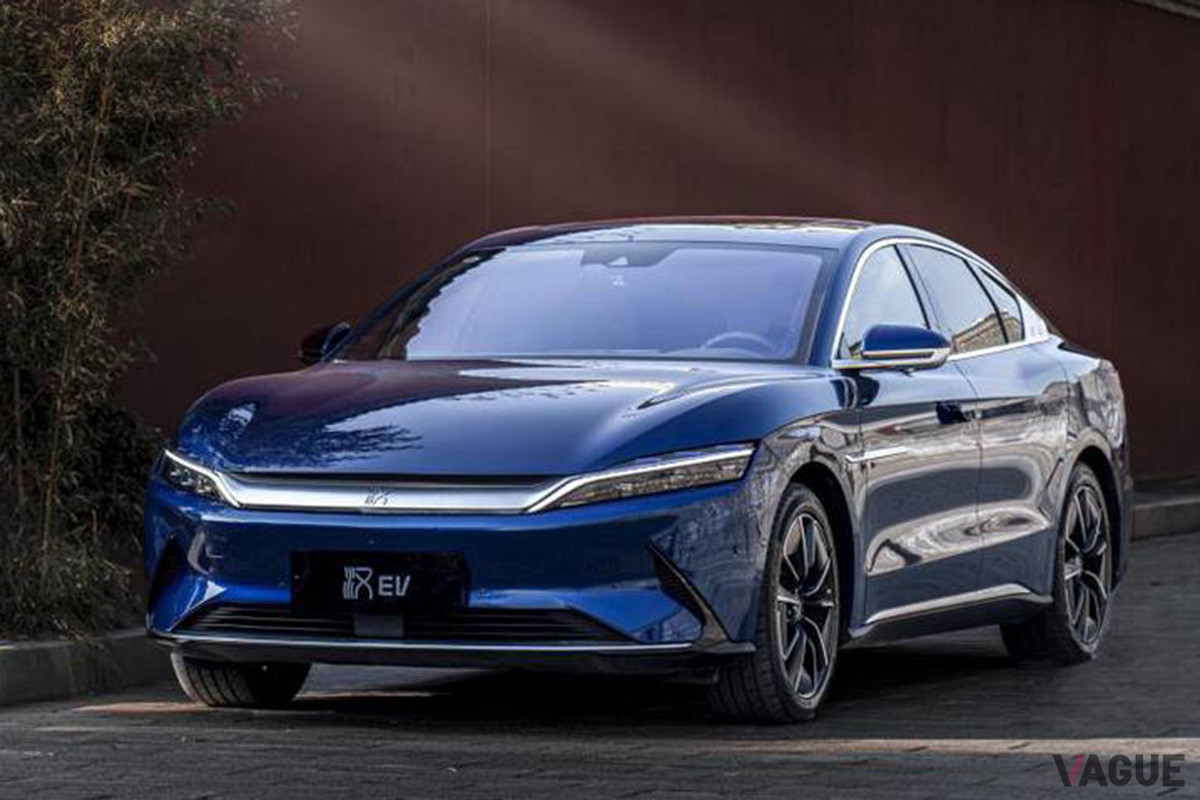 BYDのフラッグシップセダン「Han」。プラグインハイブリッドとフルエレクトリックの2種類がラインナップされている（C）比亜迪汽車