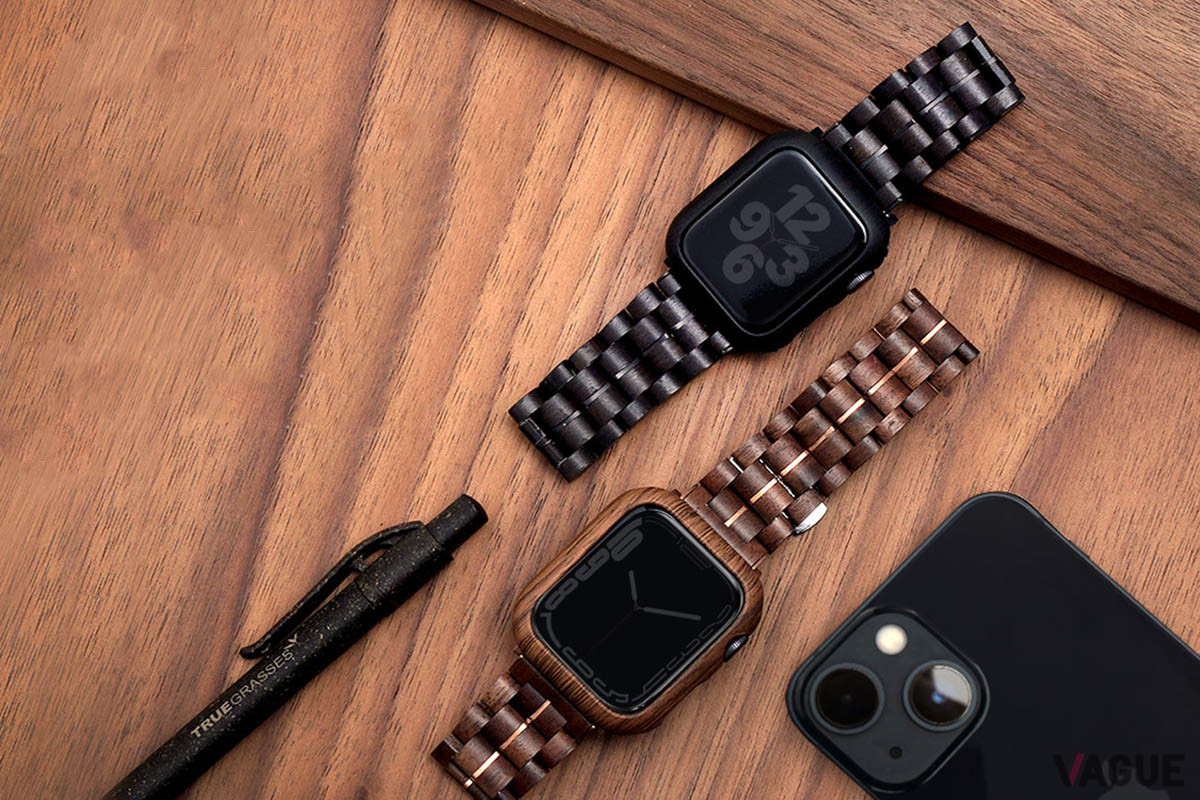 Apple Watchを保護する木目調の「フェイスカバー」と組み合わせて使えば、Apple Watchが木でできた腕時計のように見える