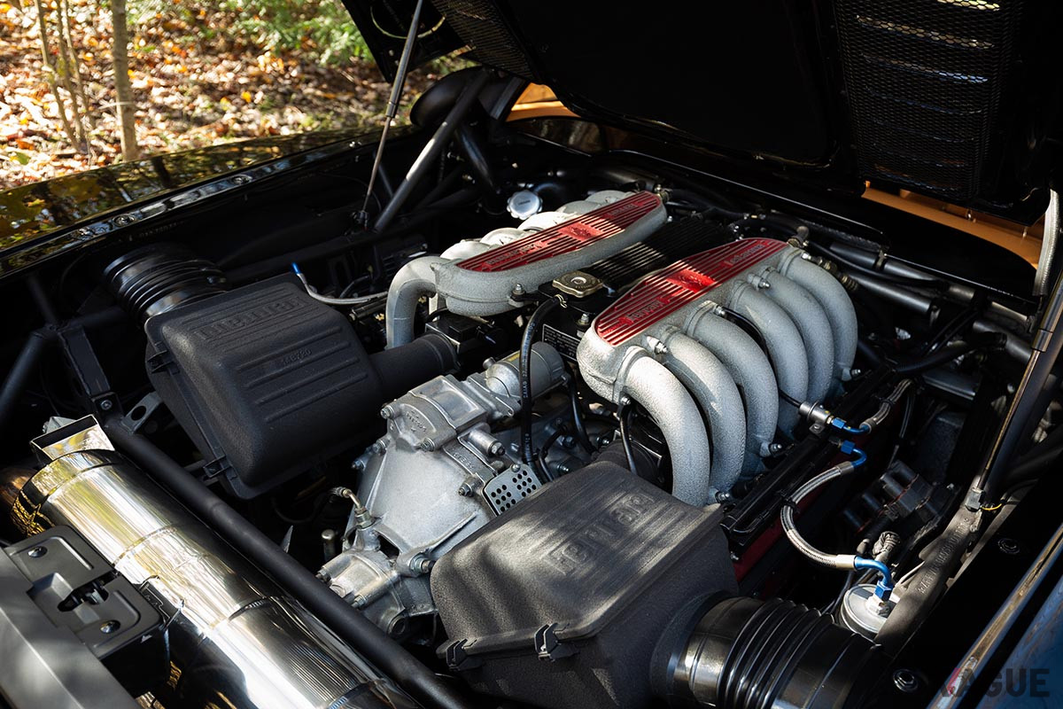 52万7500ドル（邦貨換算約6060万円）で落札されたフェラーリ「F512 M」（C）2021 Courtesy of RM Sotheby's