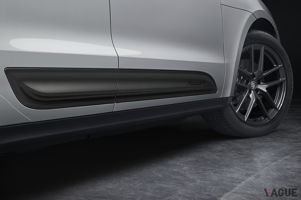 サイドブレードにはブラックの“Macan T”ロゴがあしらわれている