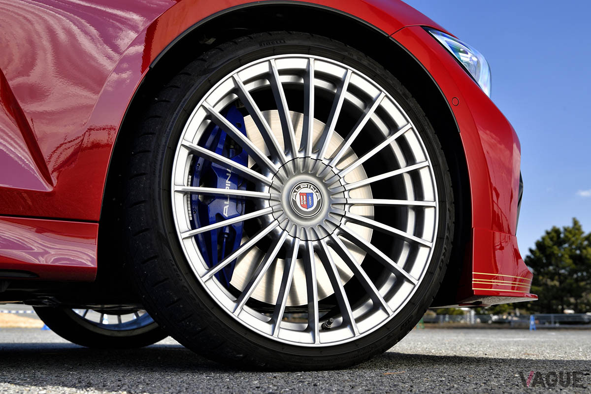 試乗車のホイールは20インチだった