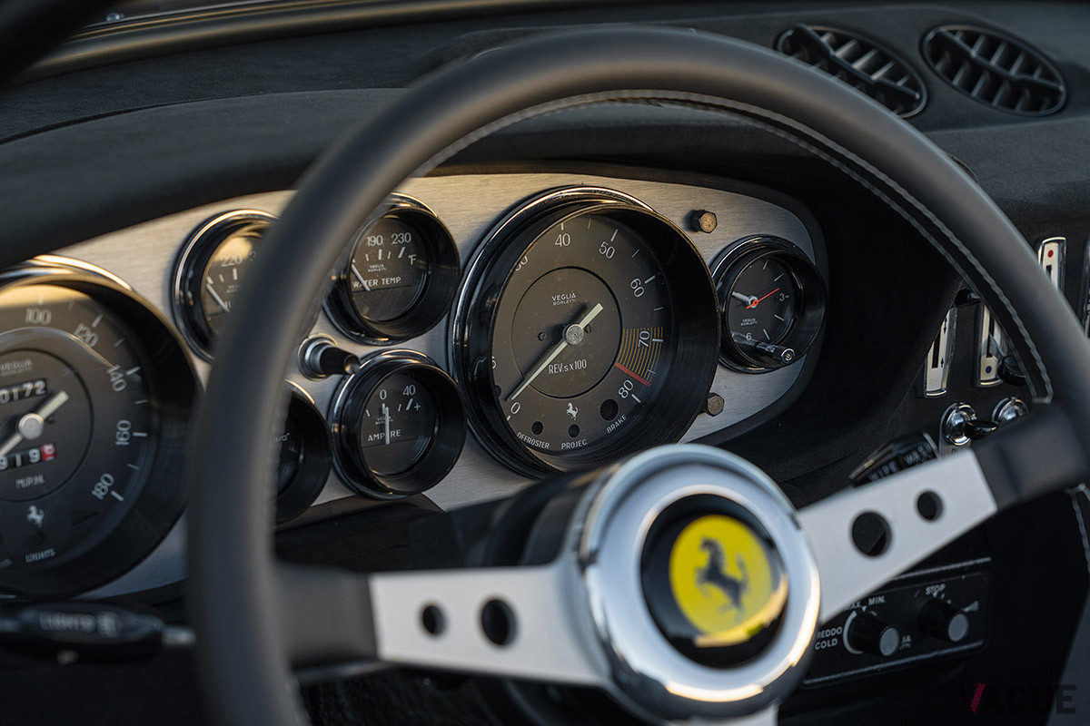 240万ドル～280万ドル（邦貨換算約2億7700万～3億2300万円）というエスティメートが設定されたフェラーリ「365GTS／4デイトナ スパイダー」（C）2021 Courtesy of RM Sotheby's