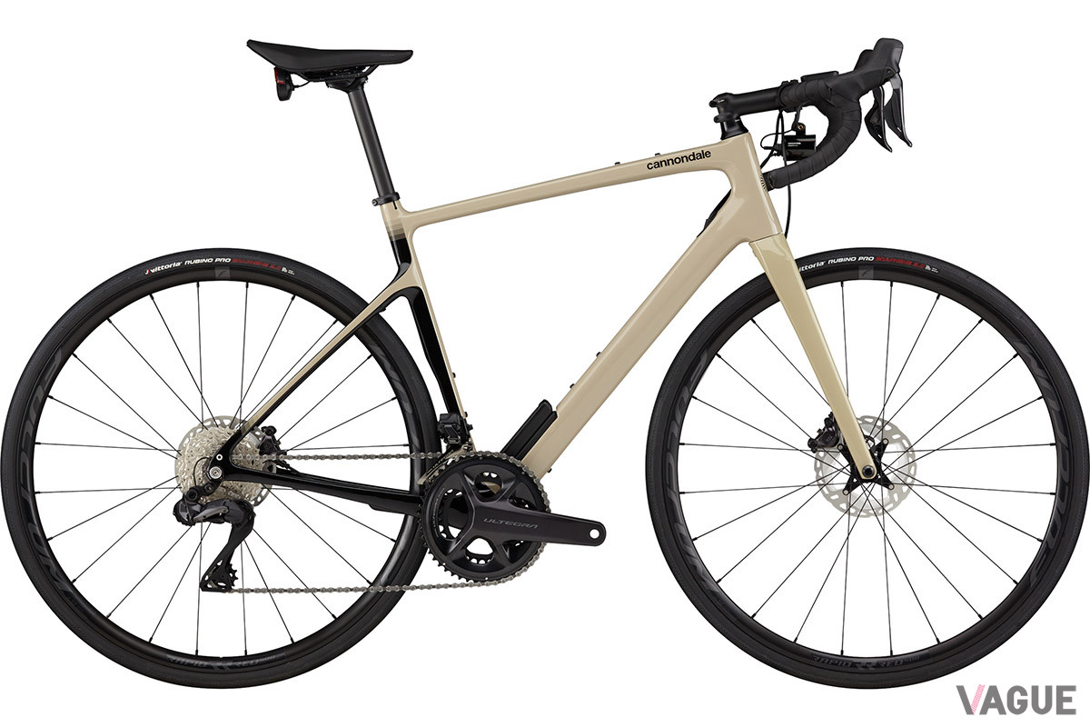 写真の「Synapse Carbon 2 RLE」のカラーはクイックサンド