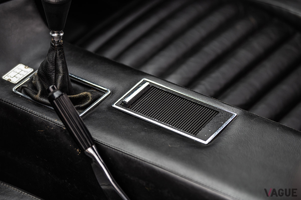 26万8800ドル（邦貨換算約3100万円）で落札されたマセラティ「ボーラ」（C）2021 Courtesy of RM Sotheby's