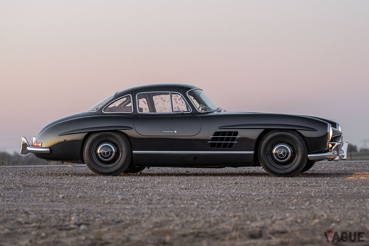 171万ドル（約1億9640万円）で落札されたメルセデス・ベンツ「300SL」（C）2021 Courtesy of RM Sotheby's