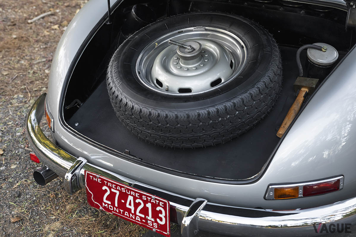 682万5000ドル（邦貨換算約7億8700万円）で落札されたメルセデス・ベンツ「300SL」（C）2021 Courtesy of RM Sotheby's