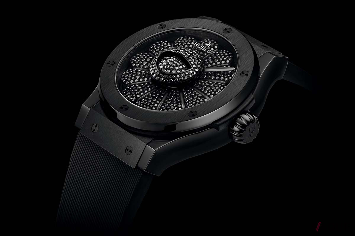 Classic Fusion Takashi Murakami All Black（クラシック・フュージョン タカシムラカミ オールブラック）317万9000円（消費税込）（C）TM/KK