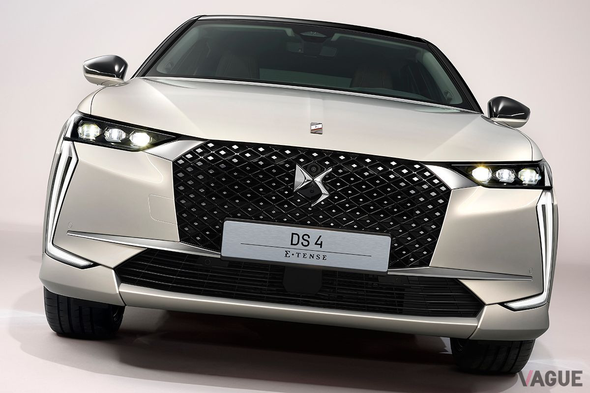 2021年2月3日に世界初公開された新型「DS4 E-TENSE」