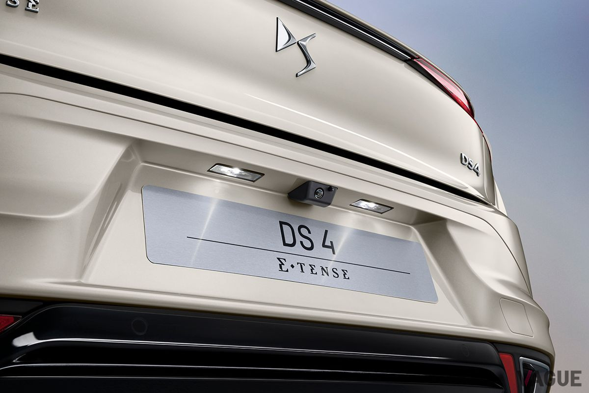 新型「DS4 E-TENSE」のリアデザイン