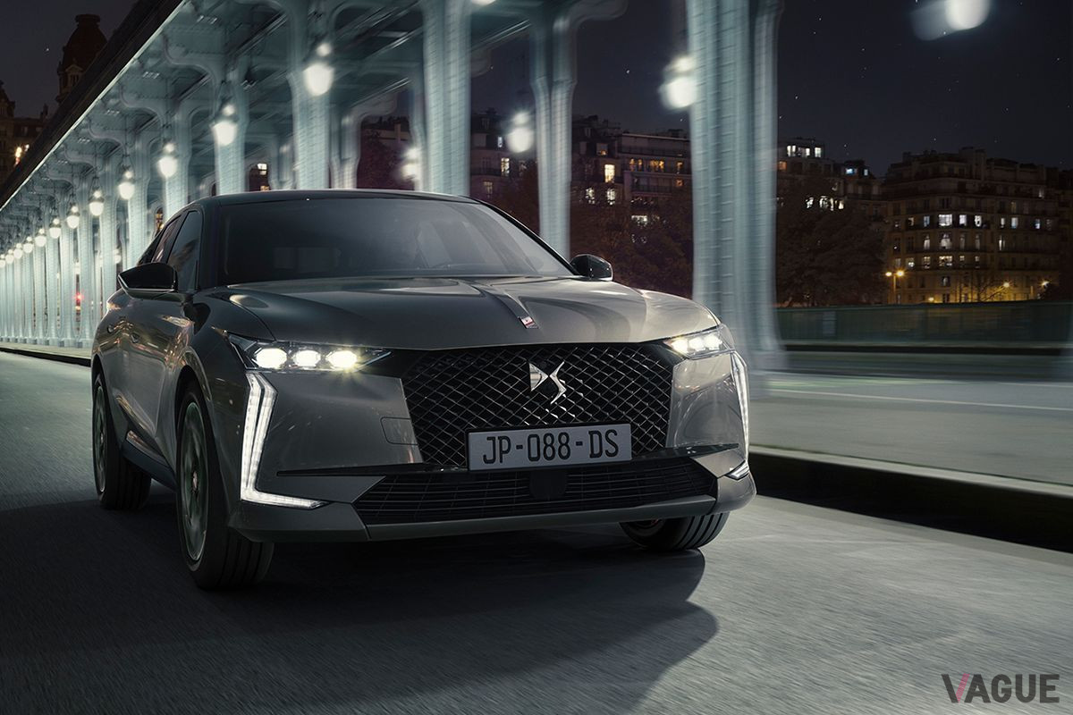 新型「DS4 E-TENSE」の走り