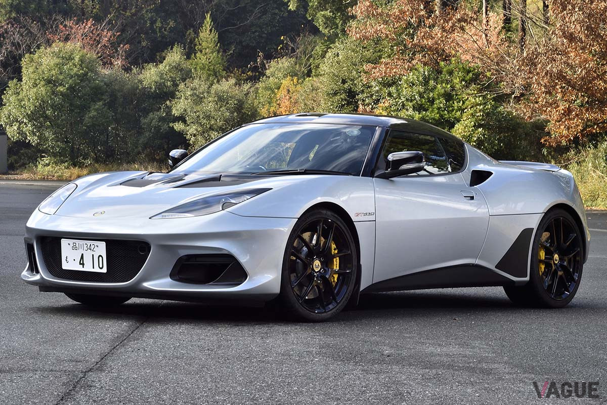 一応、乗員定員は4名となるロータス「エヴォーラGT410スポーツ」