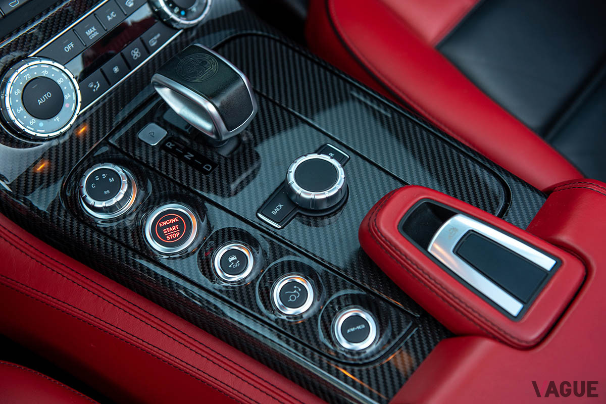 15万1200ドル（邦貨換算約1740万円）で落札されたメルセデスAMG「SLSロードスター」（C）2021 Courtesy of RM Sotheby's