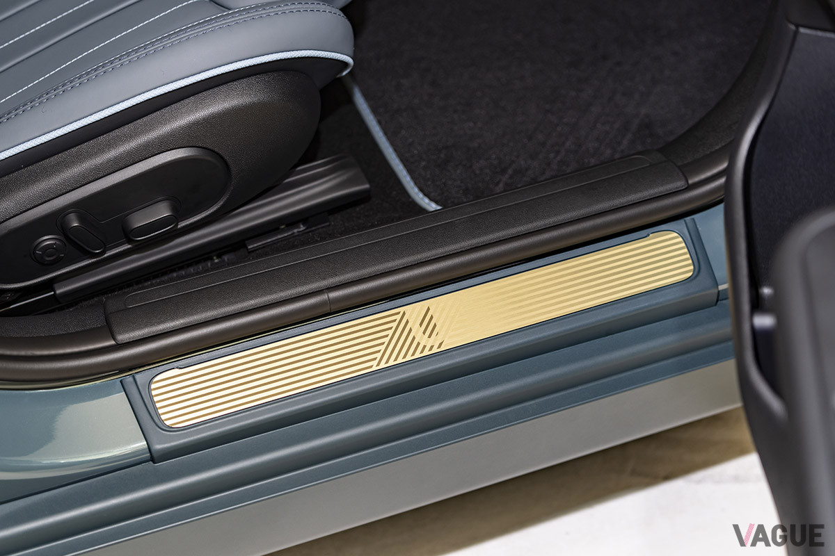 サイドステップは専用となる